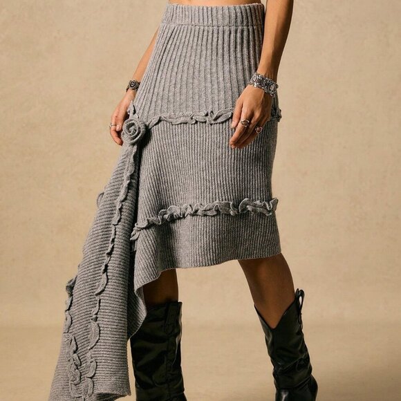 Dark Grey Casual Womens rose detailed knit skirt - Picture 3 of 8